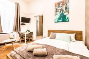 Amazon Apartment near the famous party Boulevard
